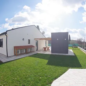 Villa Beautiful With Private Pool On Peaceful Location, Village Sveti Kirin, Vodnjan